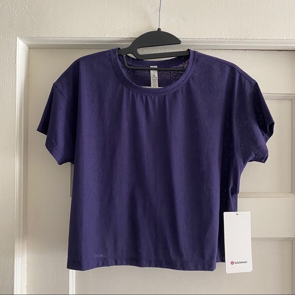 Lululemon Cates Tee *mesh 💜 - Picture 2 of 8